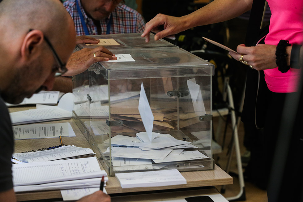Campaigns begin for regional elections