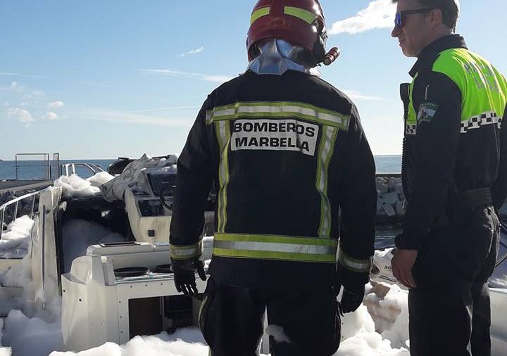 Firefighters tackle burning boat in Marbella