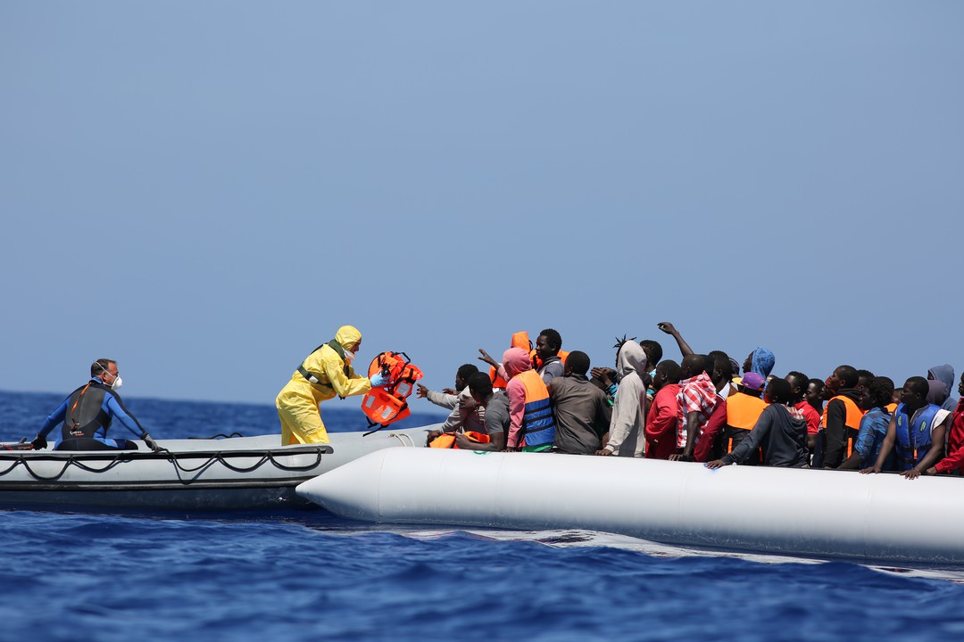 Over 1,200 migrants rescued from the seas around Spain at the weekend