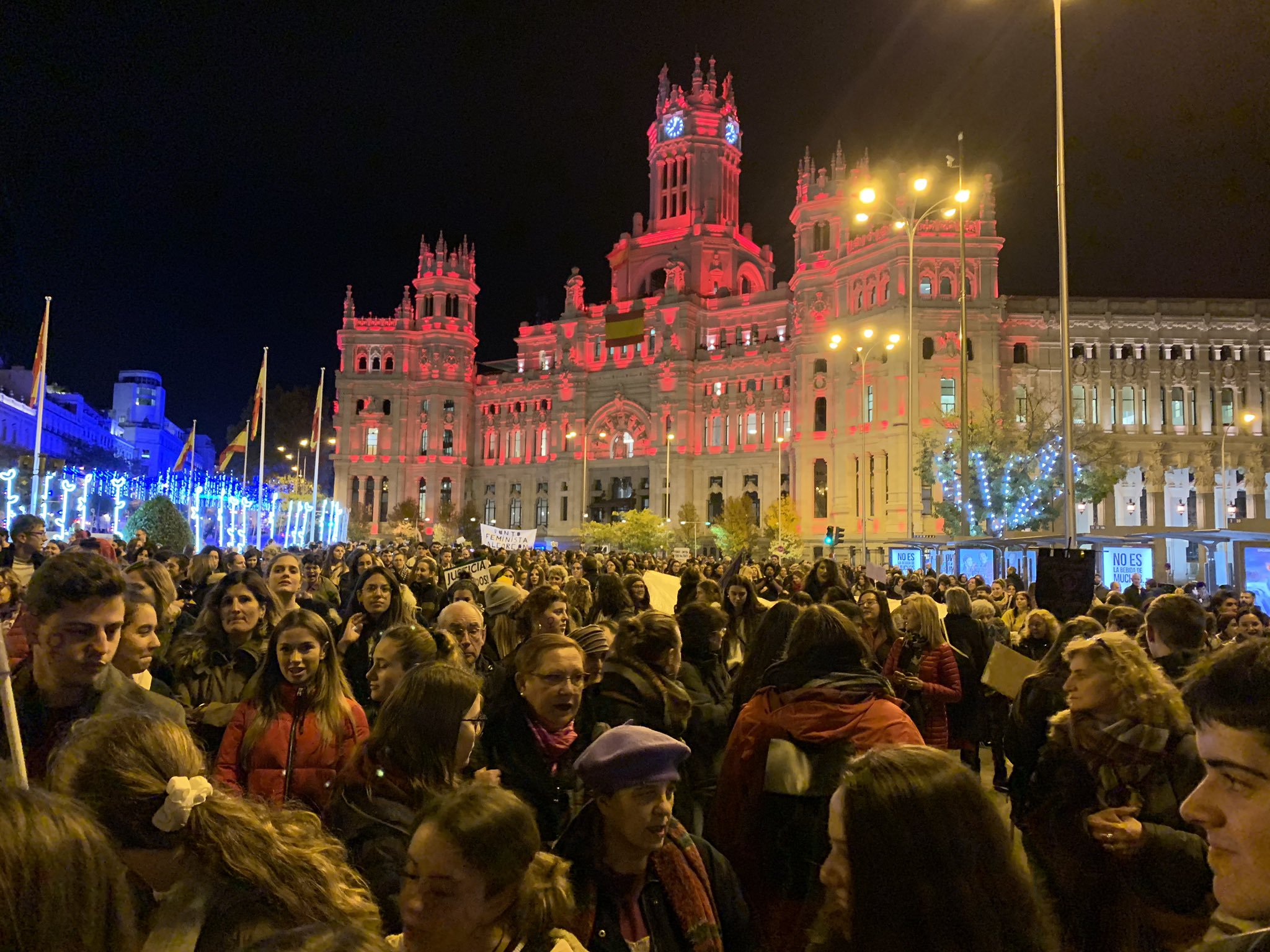 Thousands support end to gender violence, on same day woman is murdered in Tenerife