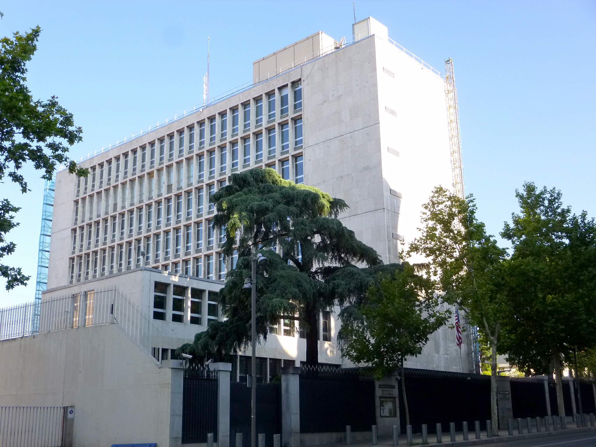 US Embassy issues warning to it's citizens in Spain