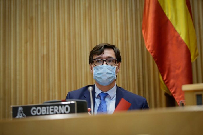 Illa resists calls to resign ahead of Catalan regional elections