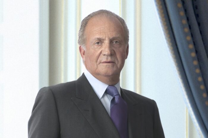 Emeritus King returns to Spain for boating regatta