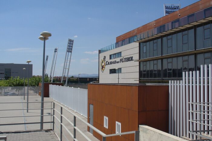 Spanish Football Federation Calls For President To Resign Over Controversial Kiss