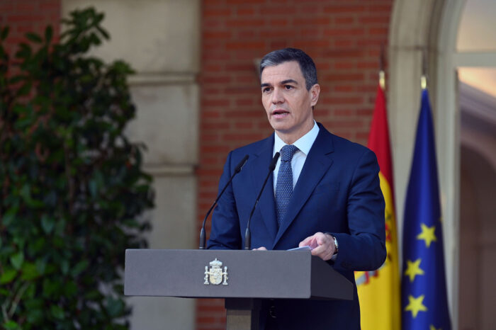 Sanchez defends Catalonia funding deal as a move towards federalisation