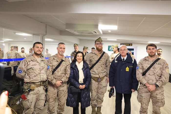 Spain receives 205 evacuated military personnel returning from Iraq